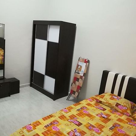 Homestay Damai Yusmila Kuala Terengganu Eksteriør bilde