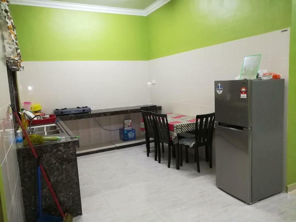 Homestay Damai Yusmila Kuala Terengganu Eksteriør bilde